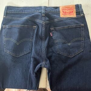 NWOT very dark 505 Levi’s men’s 32x32